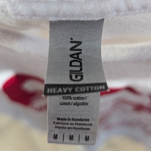 Unisex whote Gildan short sleeve shirt with Santa Baby size Medium handmade. - Picture 3 of 3